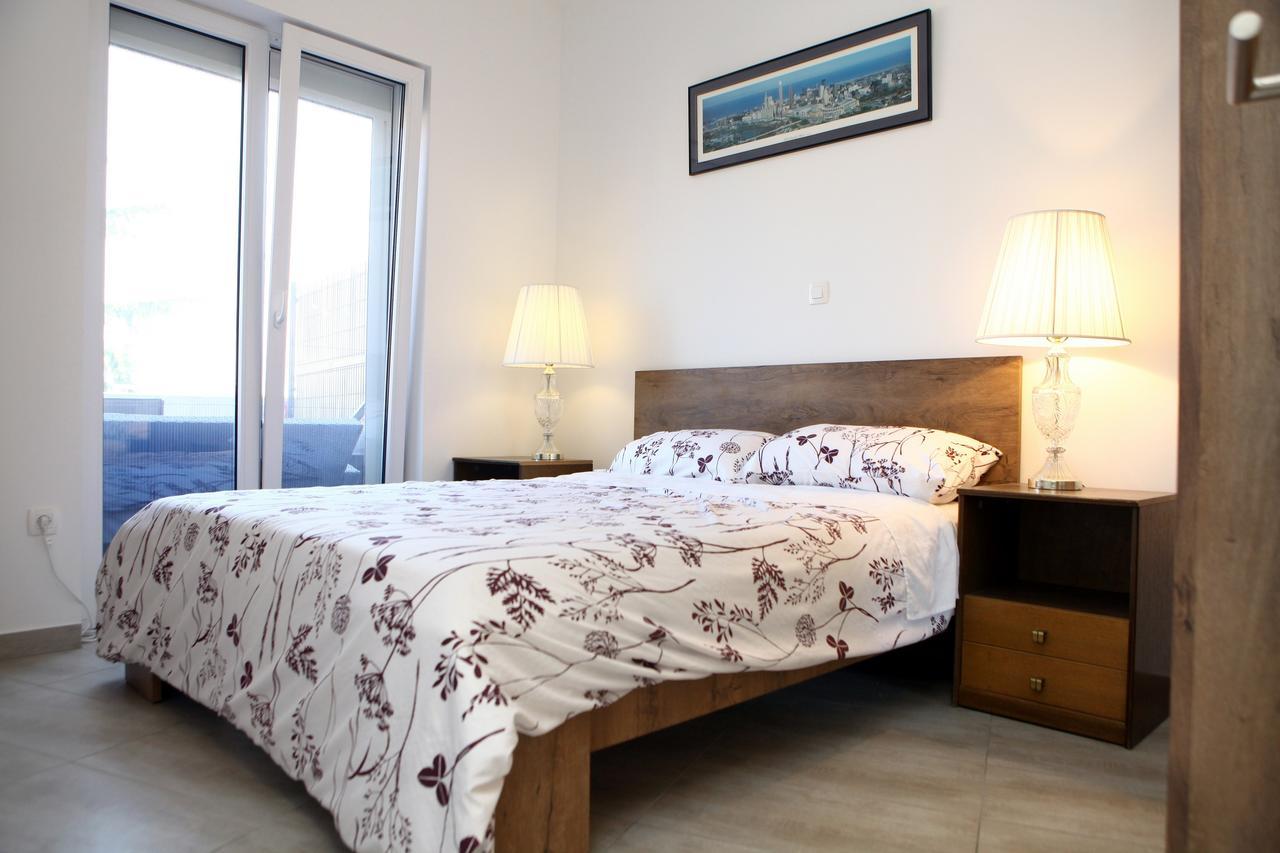 Charming San Simon Beach Apartment Jn Izola Exterior foto